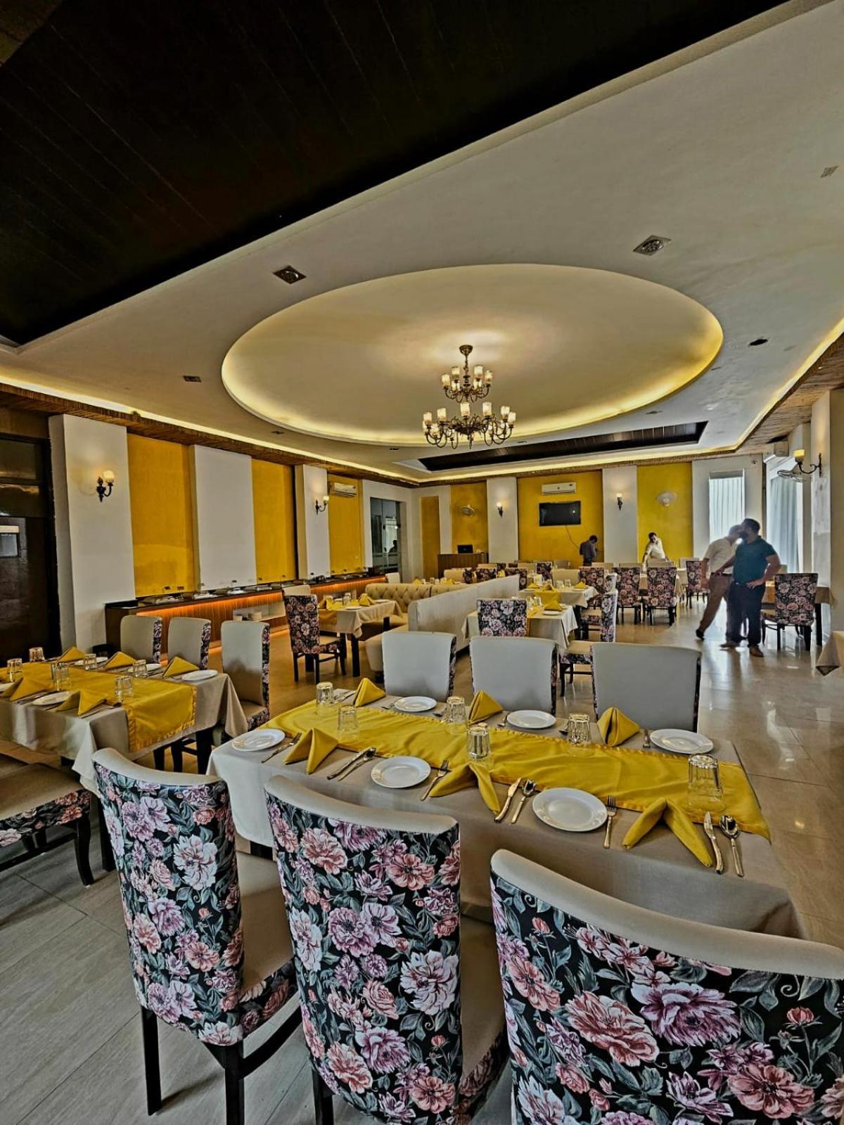 Corbett Tusker Trail Hotel Kashipur Exterior photo